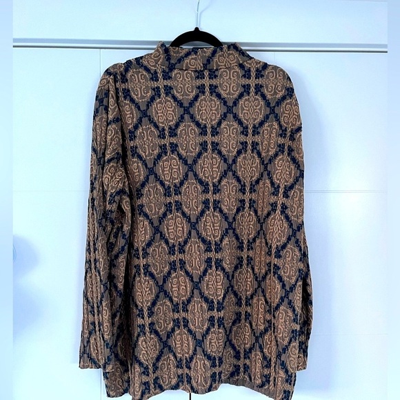 Zara/ Jacquard blouse/ Long sleeved/ Oversized/ High stretch/ Size US L - Picture 5 of 13